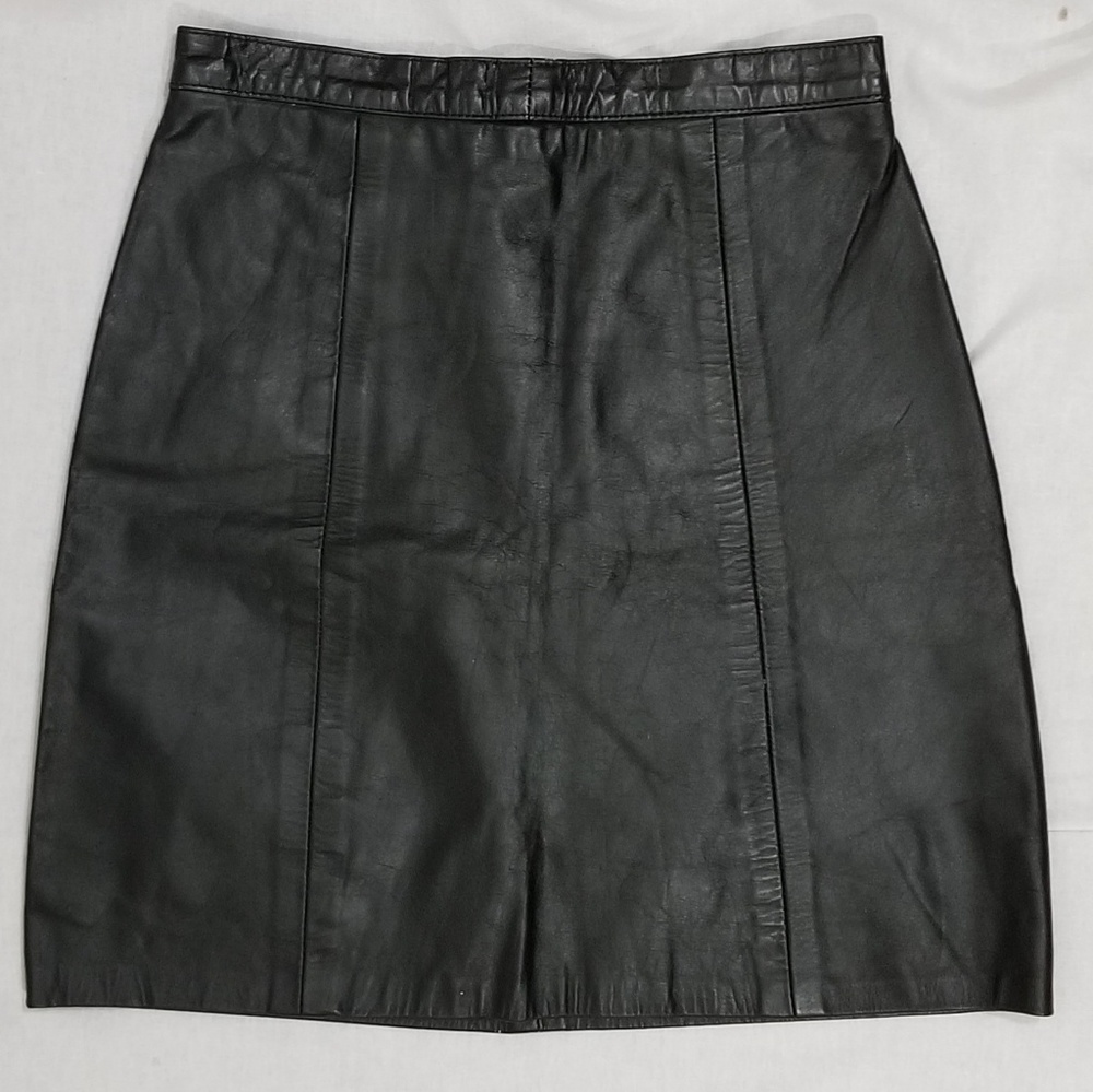 Vintage Leather Mini Skirt 《L & U Fashions》